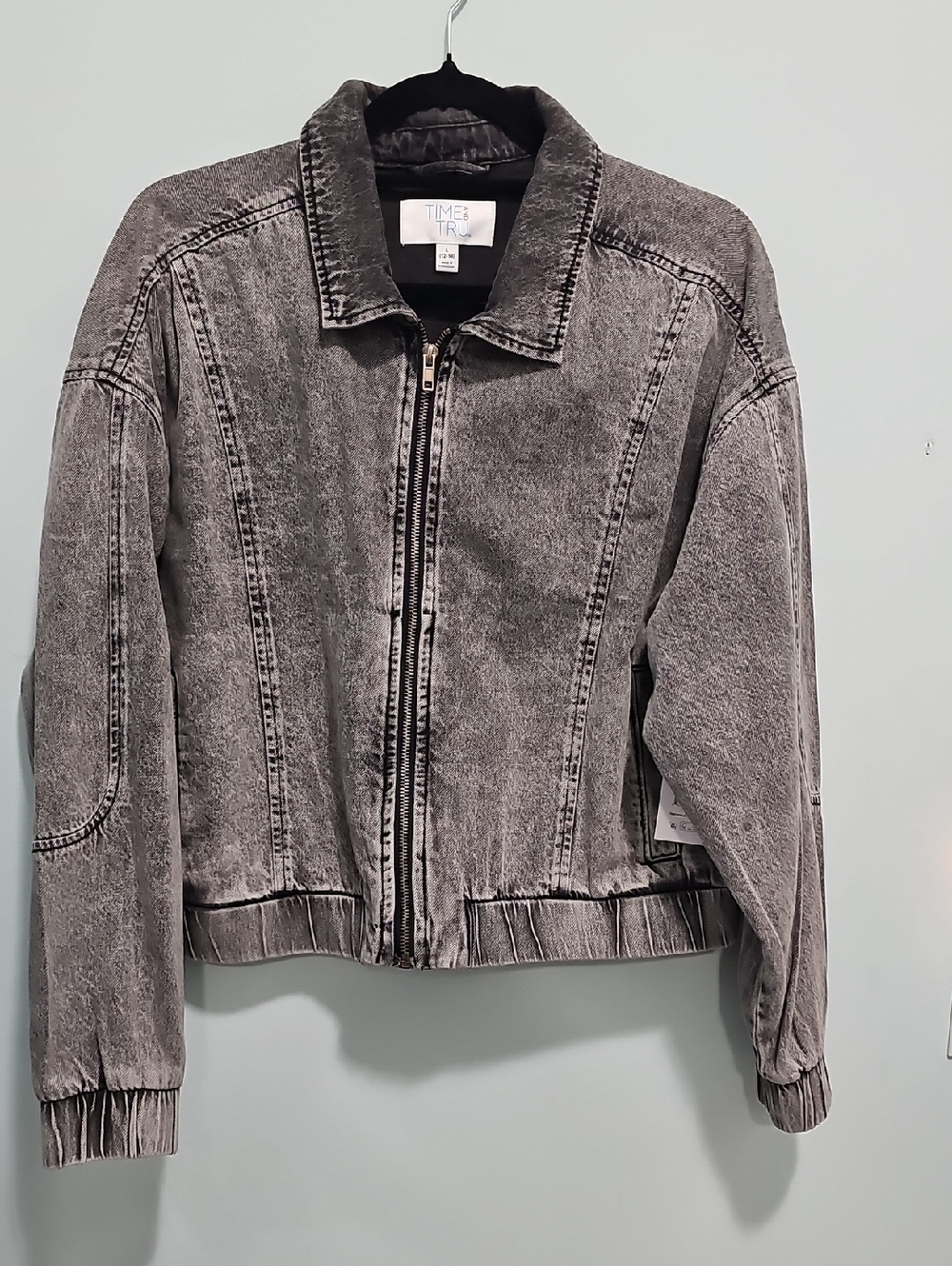 Women's Time and Tru Women's Grey Washed Gray Zip-Front Jean Jacket Large